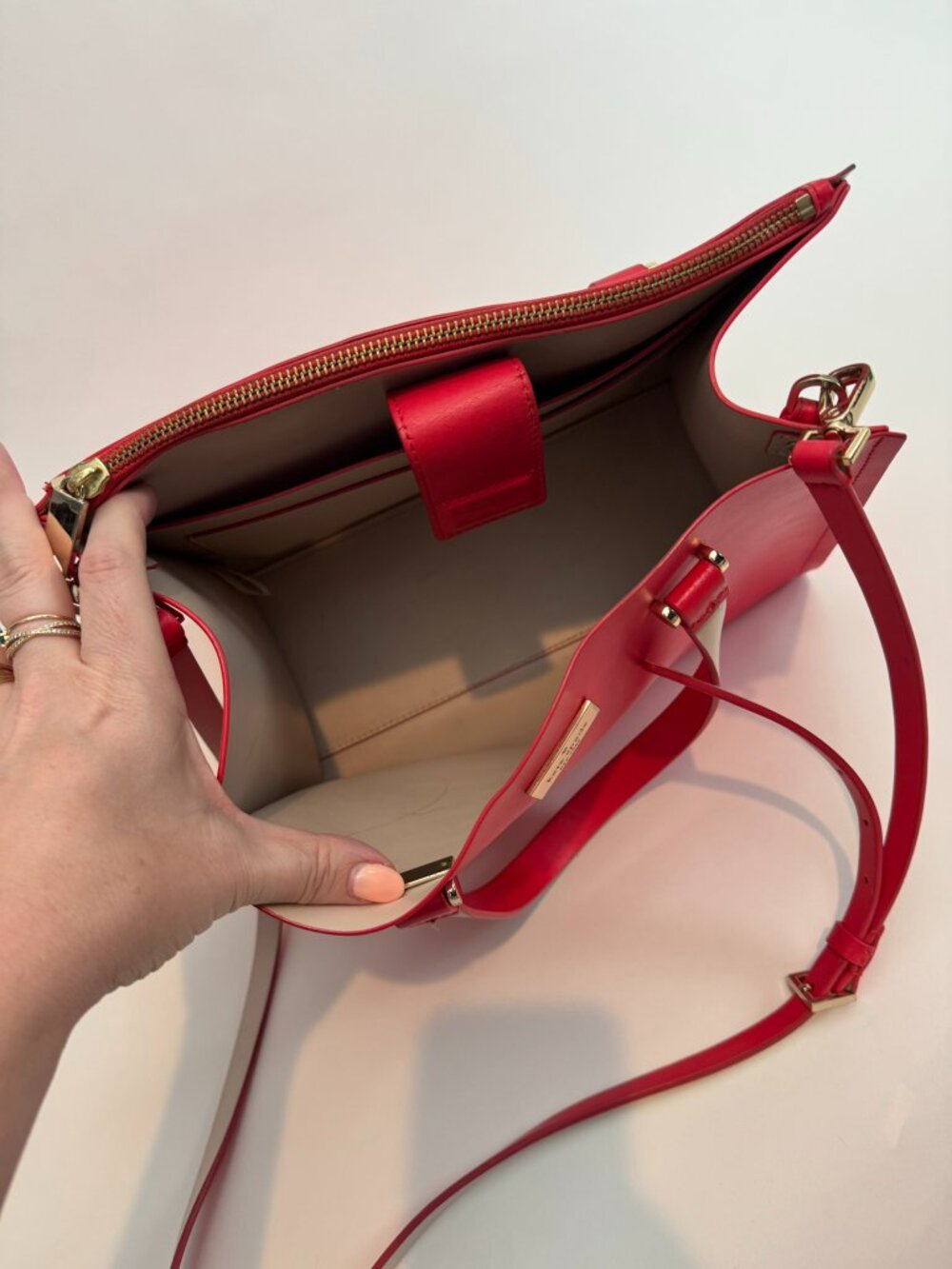 Kate Spade Geranium Red Smooth Leather Winged Shawn Satchel Crossbody Bag - Picture 2 of 5